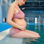 ملابس حمل سباحة